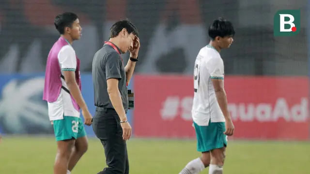 Foto: Ekspresi Pemain Timnas Indonesia usai Tersingkir dari Piala AFF U-19 2022, Zanadin Fariz Pun Menangis