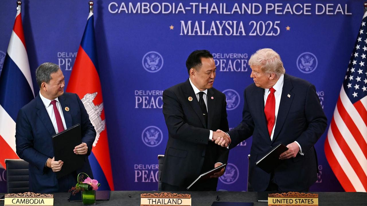 FOTO: Gencatan Senjata Thailand–Kamboja Disepakati di KTT ASEAN, Anwar dan Trump Jadi Mediator