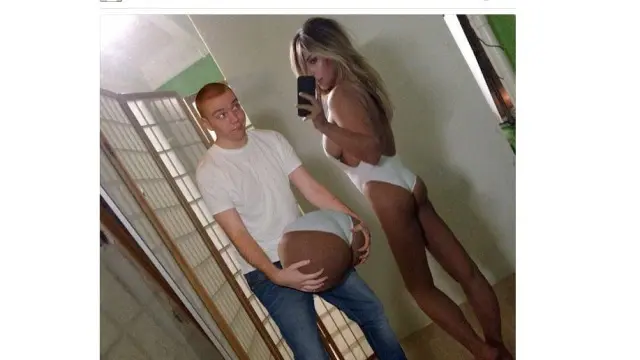 6 Foto Seksi Kim Kardashian Pamer Bokong dari 2007-2014