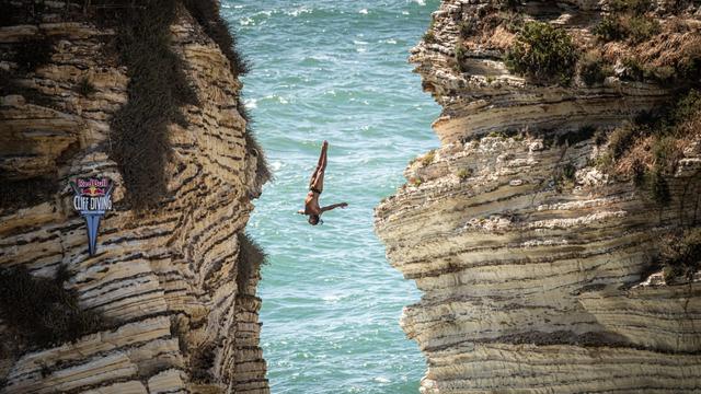 Red Bull Cliff Diving World Series 2020 Batal, Bali ...