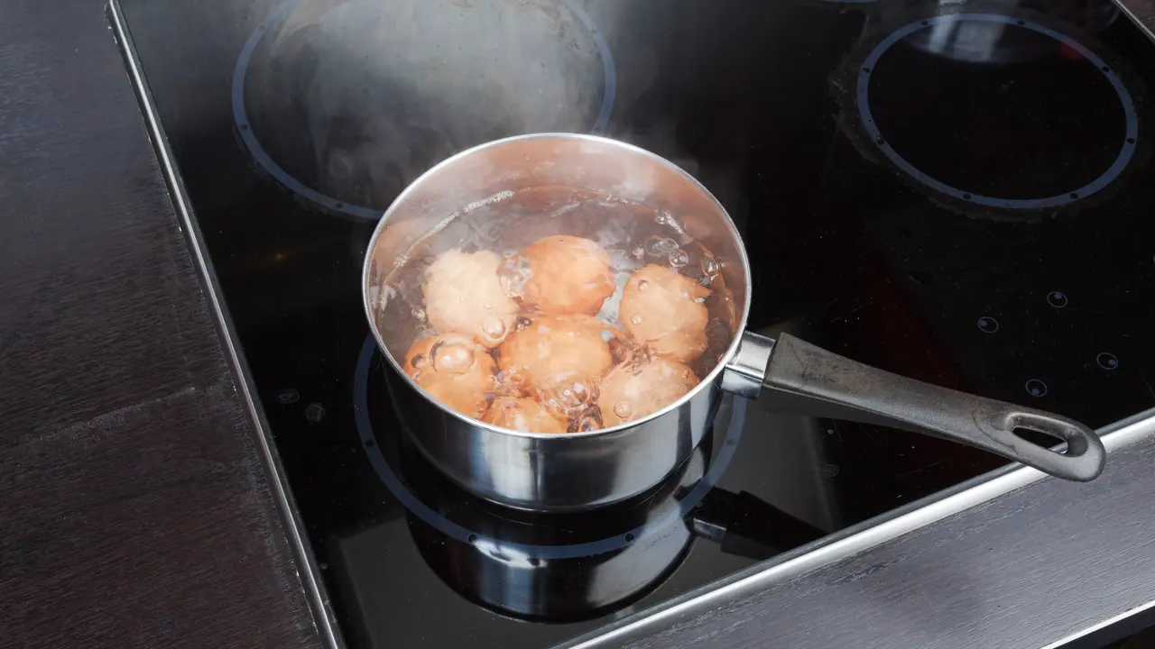 merebus telur