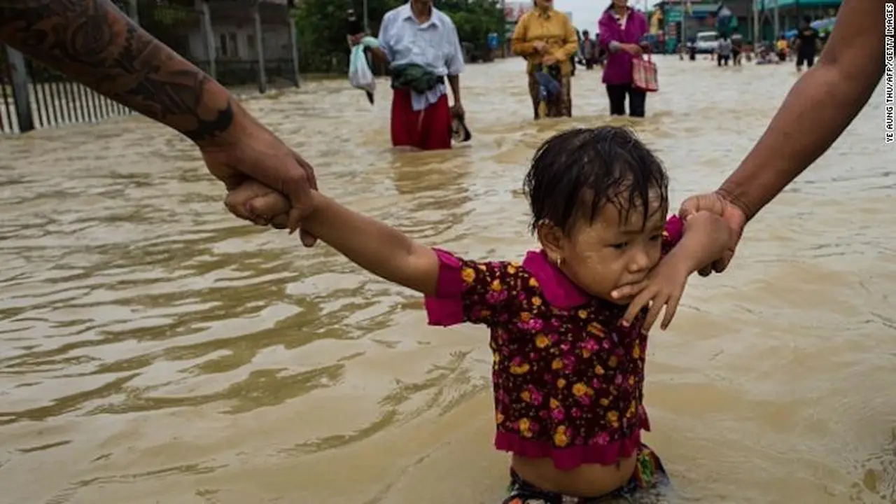 Banjir di Myanmar, lebih dari 100.000 orang mengungsi (Ye Aung Thu / AFP PHOTO)
