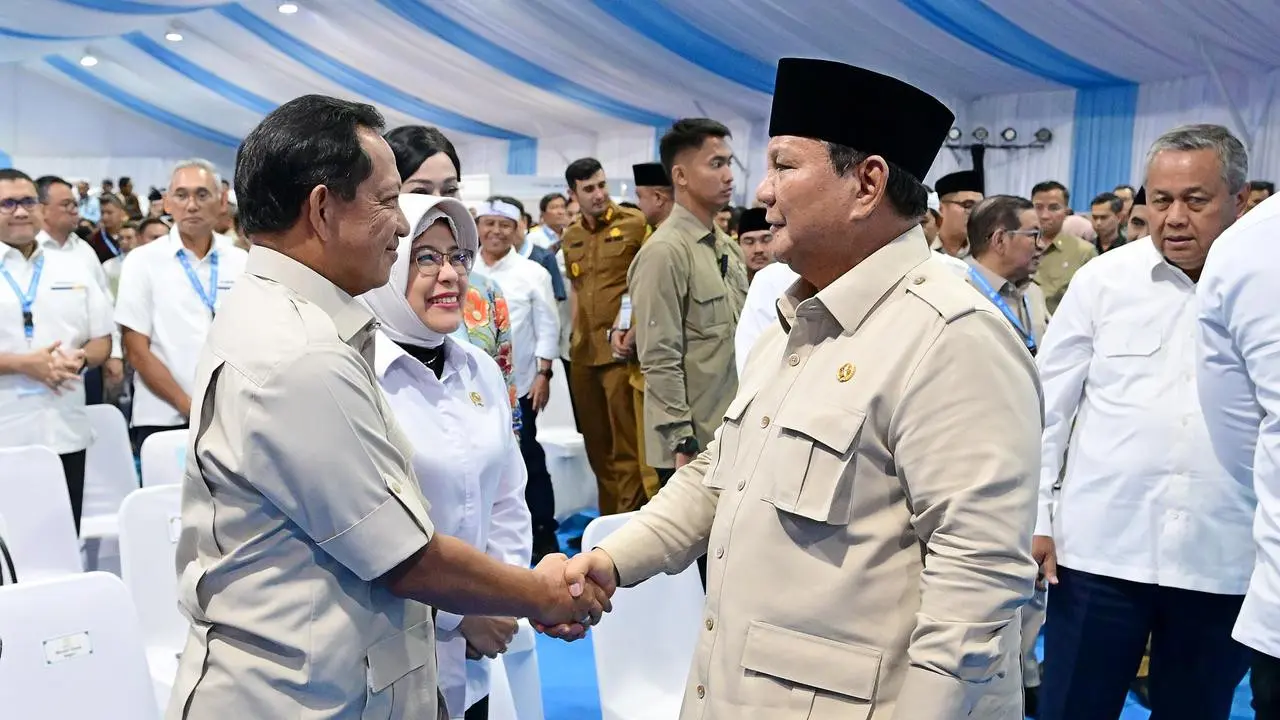 Mendagri Tito Hadiri Akad Massal 26 Ribu KPR FLPP dan Serah Terima Kunci Rumah untuk MBR