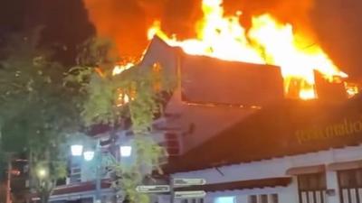 Hamzah Batik Malioboro Terbakar, Asap Hitam Membubung