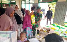 Tahukah Anda? Koramil Simpang Empat Bantu Warga Dapatkan Beras Murah Lewat Gerakan Pangan Murah