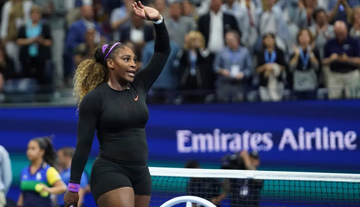 Petenis Amerika Serikat, Serena Williams melakukan selebrasi seusai mengalahkan petenis Ukraina, Elina Svitolina pada babak semifinal AS Terbuka 2019 di USTA Billie Jean King National Tennis Center, Rabu (5/9/2019). Serena menang tanpa kesulitan dua set langsung, 6-3, 6-1. (AP/Eduardo Munoz Alvarez)