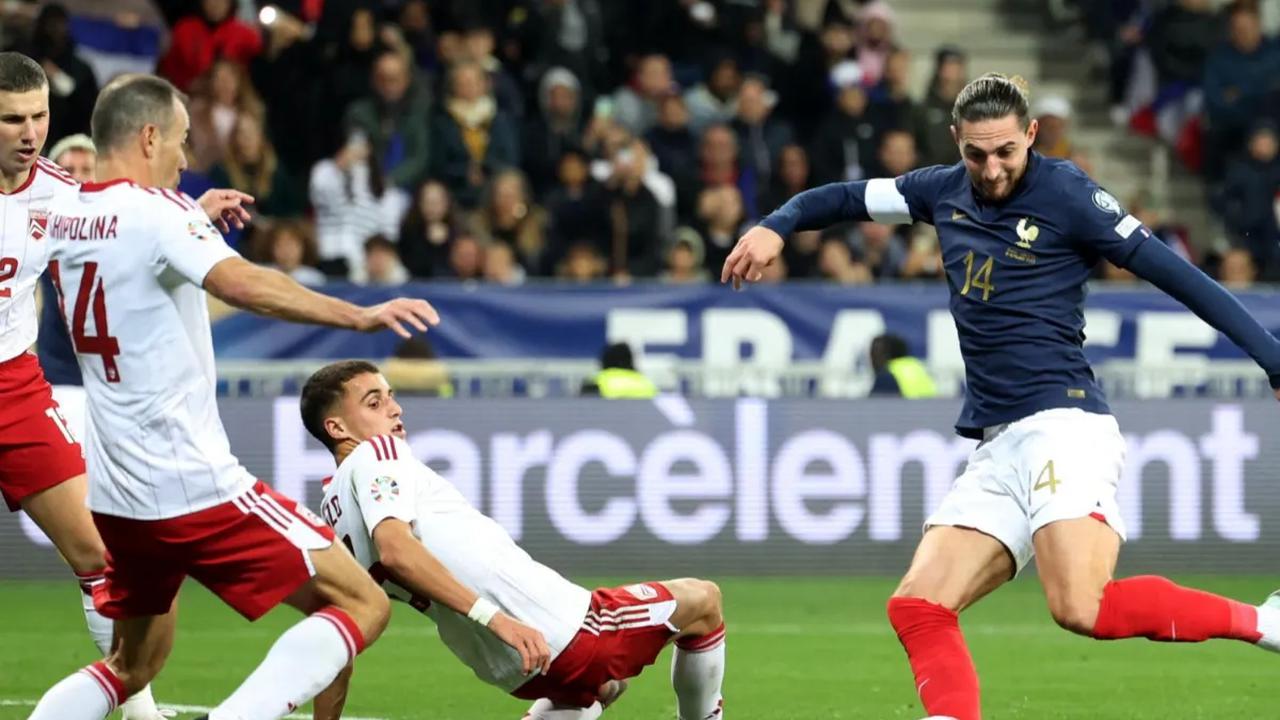 Kemenangan ini membuat Prancis meraih 21 poin dari tujuh laga yang diikuti.<br><br>Sementara Gibraltar berada di posisi paling bawah klasemen.<br><br>Dengan hasil ini Prancis sudah dipastikan lolos ke Piala Euro 2024.<br>