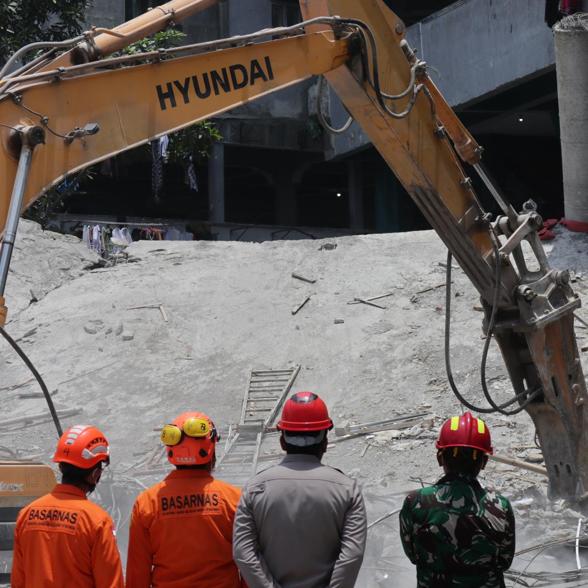 Update Ponpes Roboh: Pembersihan Puing Memasuki Tahap Akhir, Pencarian Korban Tinggal 10 Orang