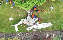 FOTO: Penampakan Puing-Puing Pesawat Latih yang Jatuh  di BSD Serpong Tangerang Selatan, Kondisinya Ringsek Berantakan