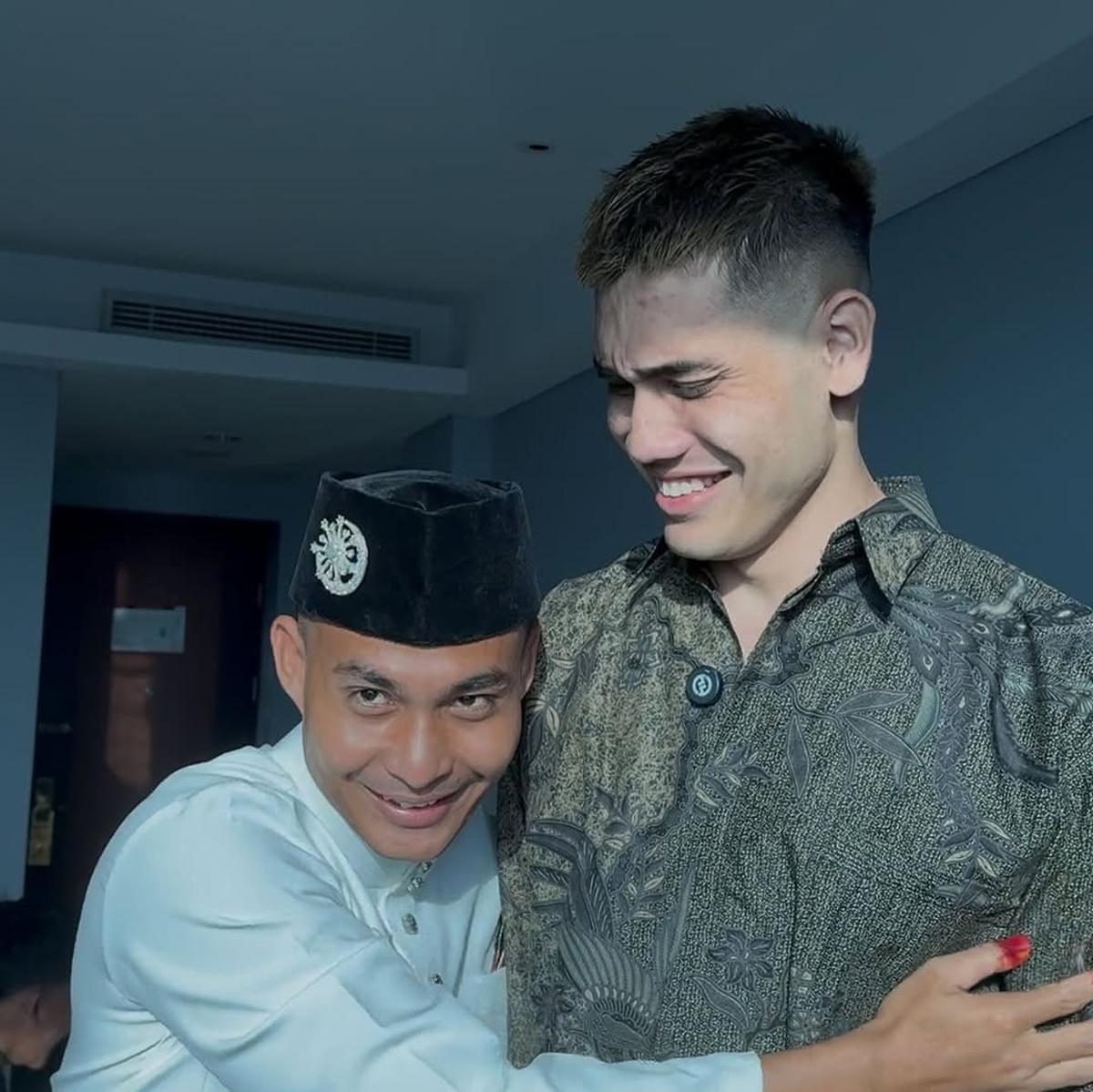 Potret Aisar Khaled Jadi Saksi Nikah Karyawannya, Tak Kuasa Menahan Tangis