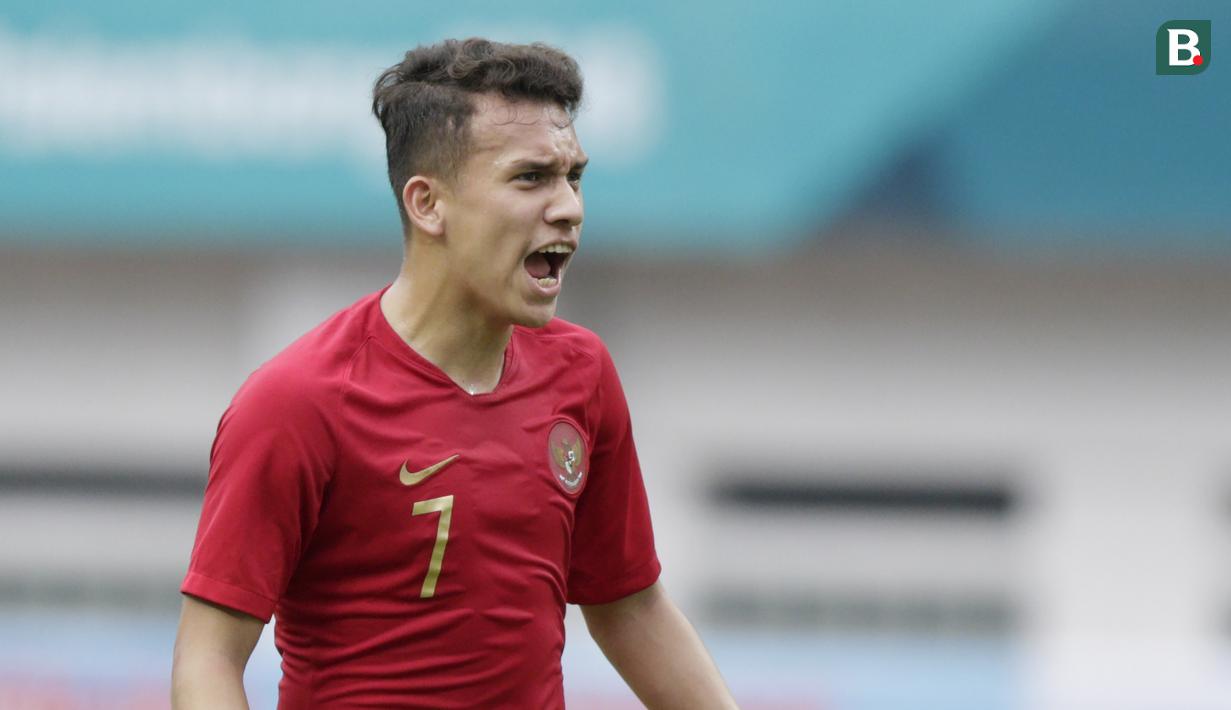 Egy Maulana Vikri - Pemain FK Senica ini akan menjadi senjata baru Shin Tae-yong untuk berlaga melawan Singapura. Dengan kecepatan yang dimilikinya Egy bisa membuka peluang untuk Timnas Indonesia mencetak gol di laga nanti. (Bola.com/M Iqbal Ichsan)