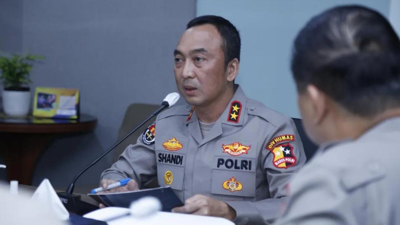 Penundaan proses hukum para peserta pemilu dijalankan Polri demi meminimalisir kepentingan mengganggu proses pemilu.<br>