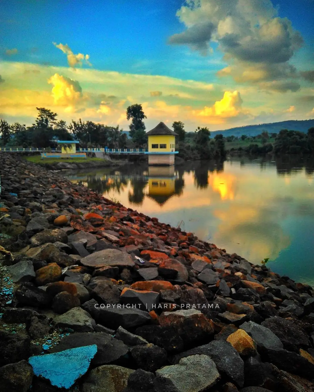 Waduk Kedungbrubus, Madiun, Jawa Timur. (harisochiz/Instagram)