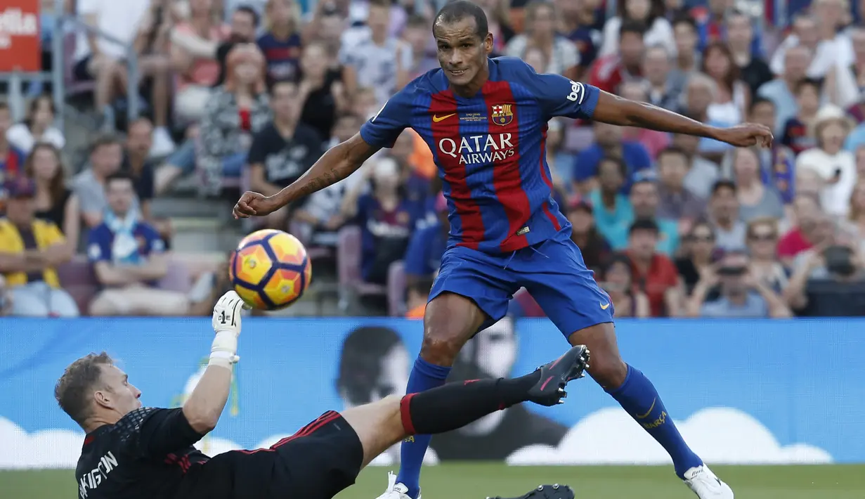 5. Rivaldo - Penyerang Legendaris ini telah banyak mengukir prestasi baik di klub maupun negaranya. Selama 24 tahun berkarier sebagai pesepak bola, Rivaldo telah memperkuat 15 klub. (AFP/Pau Barrena)