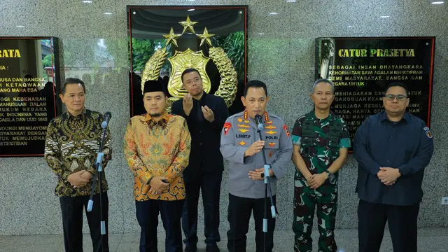 Kapolri Jenderal Listyo Sigit Prabowo usai menggelar video conference (vicon) terkait persiapan Pilkada Serentak 2024.