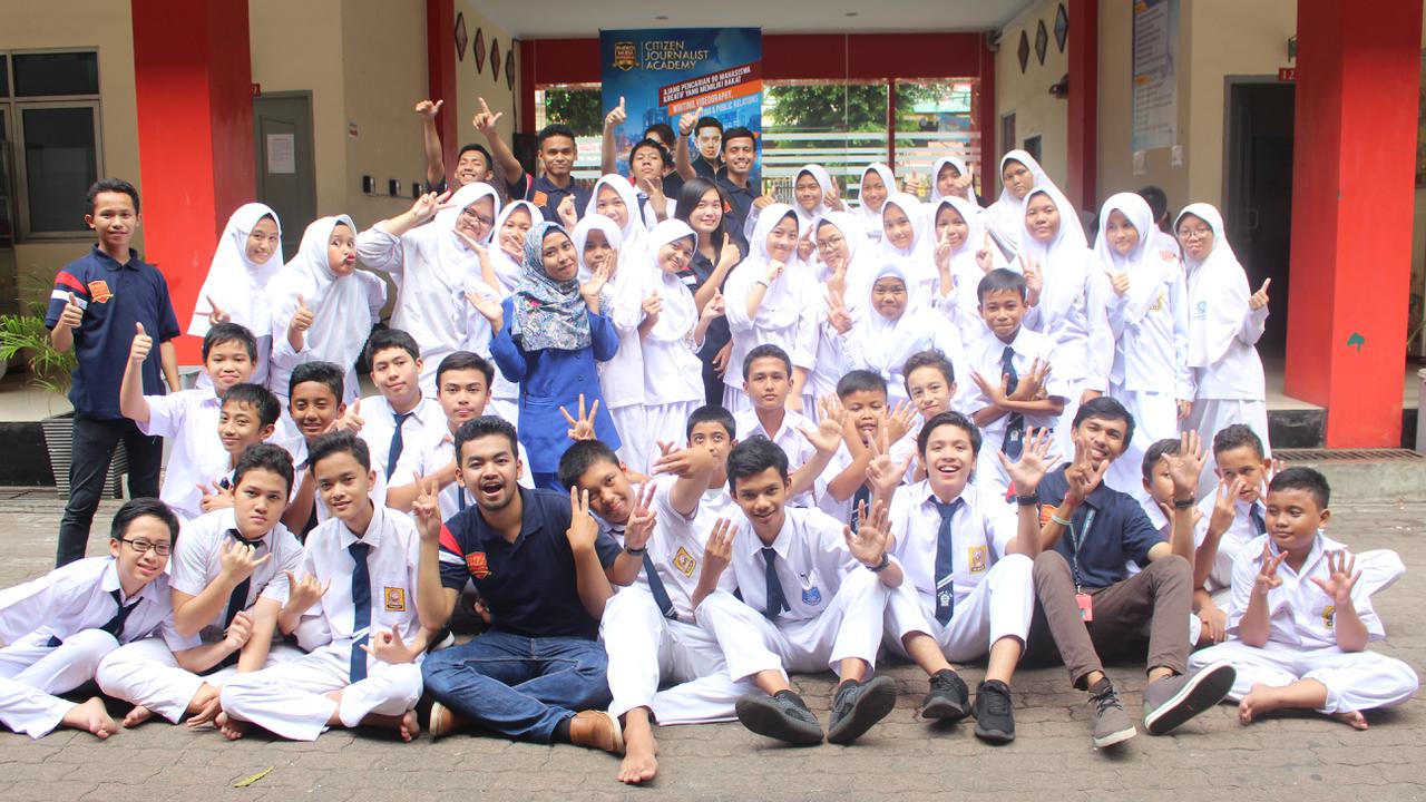 Foto Bersama Finalis CJA Jakarta dengan Siswa Siswi SMP Muhammadiyah 35 Jakarta