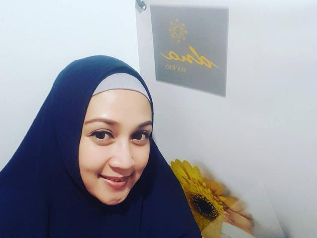 Bercerai Dina Lorenza Dapatkan Hak Asuh Anak Showbiz Liputan6 Com