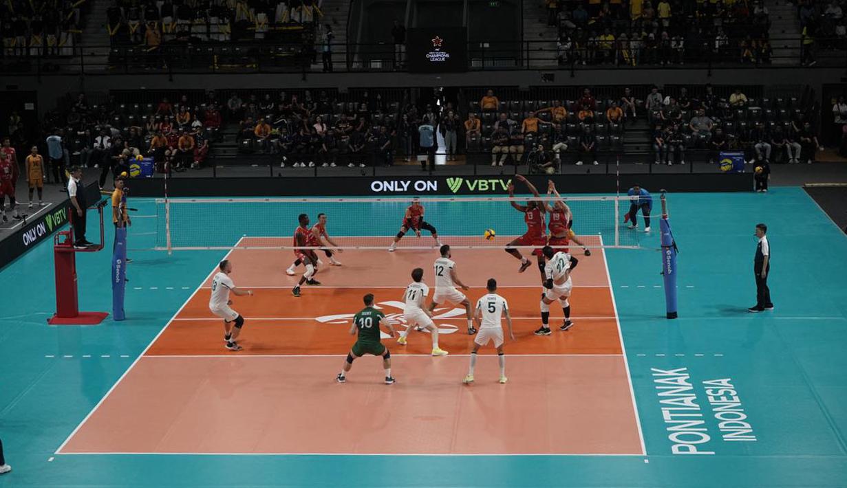 Bermain di hadapan pendukung sendiri, Bhayangkara Presisi sukses mengamankan kemenangan 3-1 dengan skor 25-19, 25-27, 25-19, dan 25-21. (Dok. PBVSI)