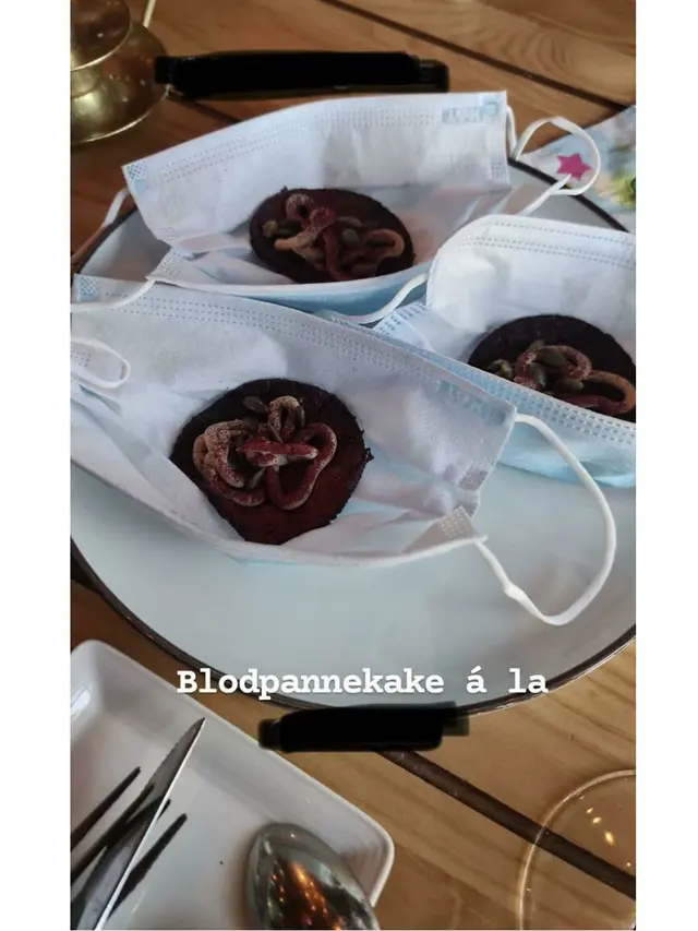 Bukan Piring, 7 Makanan Ini Disajikan di Tempat Unik Tak Terduga