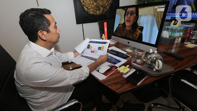 Melihat Rapat Dengar Pendapat Anggota DPR Secara Virtual