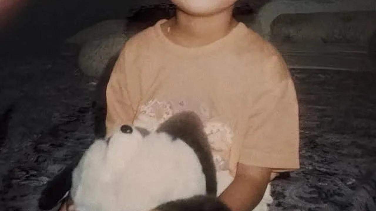 7 Potret Masa Kecil Erika Carlina, Cantik Dari Dulu