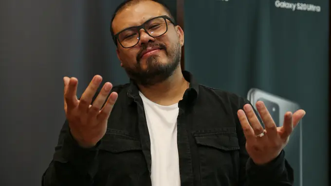 [Fimela] Joko Anwar Acara Samsung Galaxy S20