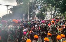 Fakta Unik: Prajurit TNI Duduk Bersama Demonstran Kwitang, Dengar Aspirasi di Jalan