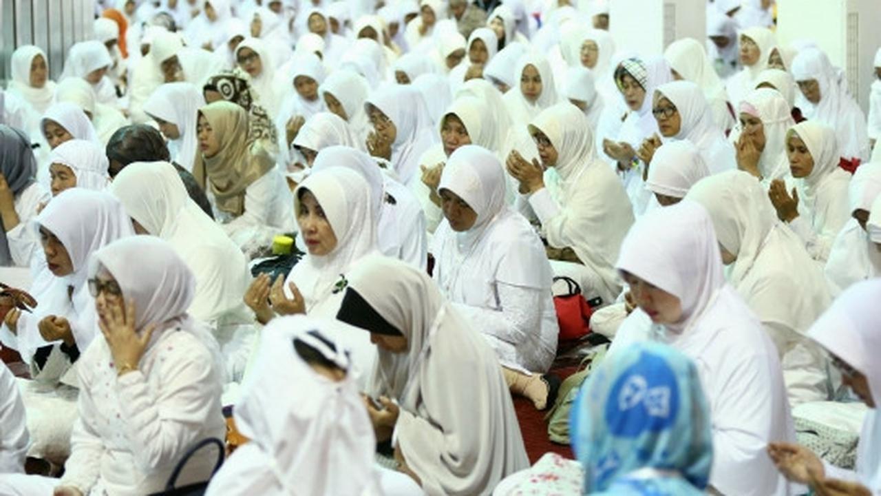 Manasik umroh dan dzikir akbar di Masjid Istiqlal