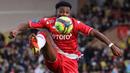Aurelien Tchouameni. Gelandang Prancis berusia 22 tahun ini baru saja dilepas AS Monaco ke Real Madrid setelah 2,5 musim membela AS Monaco. Meski hanya menorehkan 8 gol dan 7 assist dalam total 95 laga, Real Madrid tetap kepincut dan rela mengeluarkan biaya senilai 80 juta euro atau setara Rp1,2 triliun untuk merekrutnya. (AFP/Valery Hache)