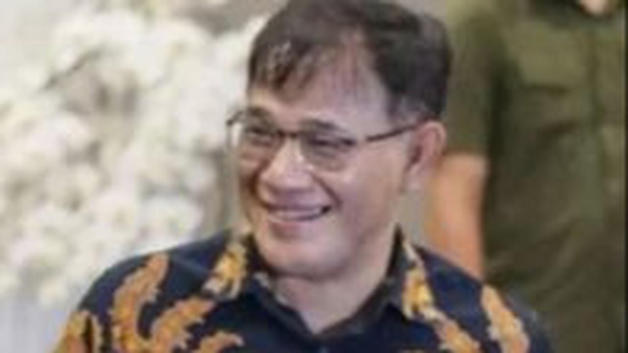 Dia beserta delapan aktivis Partai Rakyat Demokratik (PRD) lainnya kemudian menjalani masa penahanan sekitar tiga tahun di LP Cipinang hingga tahun 1999.