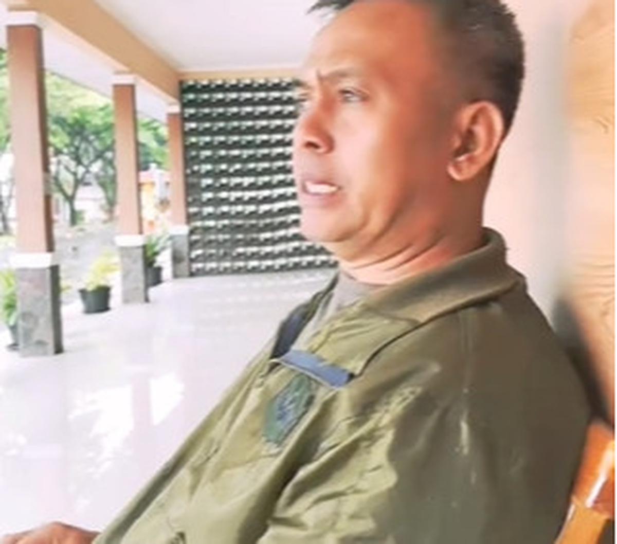 Konon kolonel itu merupakan anak dari seorang kopral yang mampu melampaui ayahnya untuk menjadi seorang perwira. Seperti apa kisahnya? Melansir dari TikTok @edwardsitorus, Selasa (13/2) simak informasi berikut ini.
