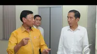 Jokowi bersama Wiranto terlihat asyik berbincang saat Jokowi berkunjung ke kantor DPP Hanura, Jakarta Pusat, Selasa (12/8/2014) (Liputan6.com/Herman Zakharia)