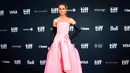 Aktris Kate Beckinsale menghadiri pemutaran perdana 'Prisoner's Daughter' pada Toronto International Film Festival (TIFF) di Roy Thomson Hall, Toronto, Kanada, 14 September 2022. Beckinsale memadukan balutan busana yang ia kenakan dengan sarung tangan kulit hitam mengkilap. (Photo by Arthur Mola/Invision/AP)