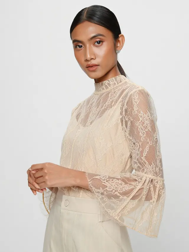 Atasan Brokat Pesta Modern