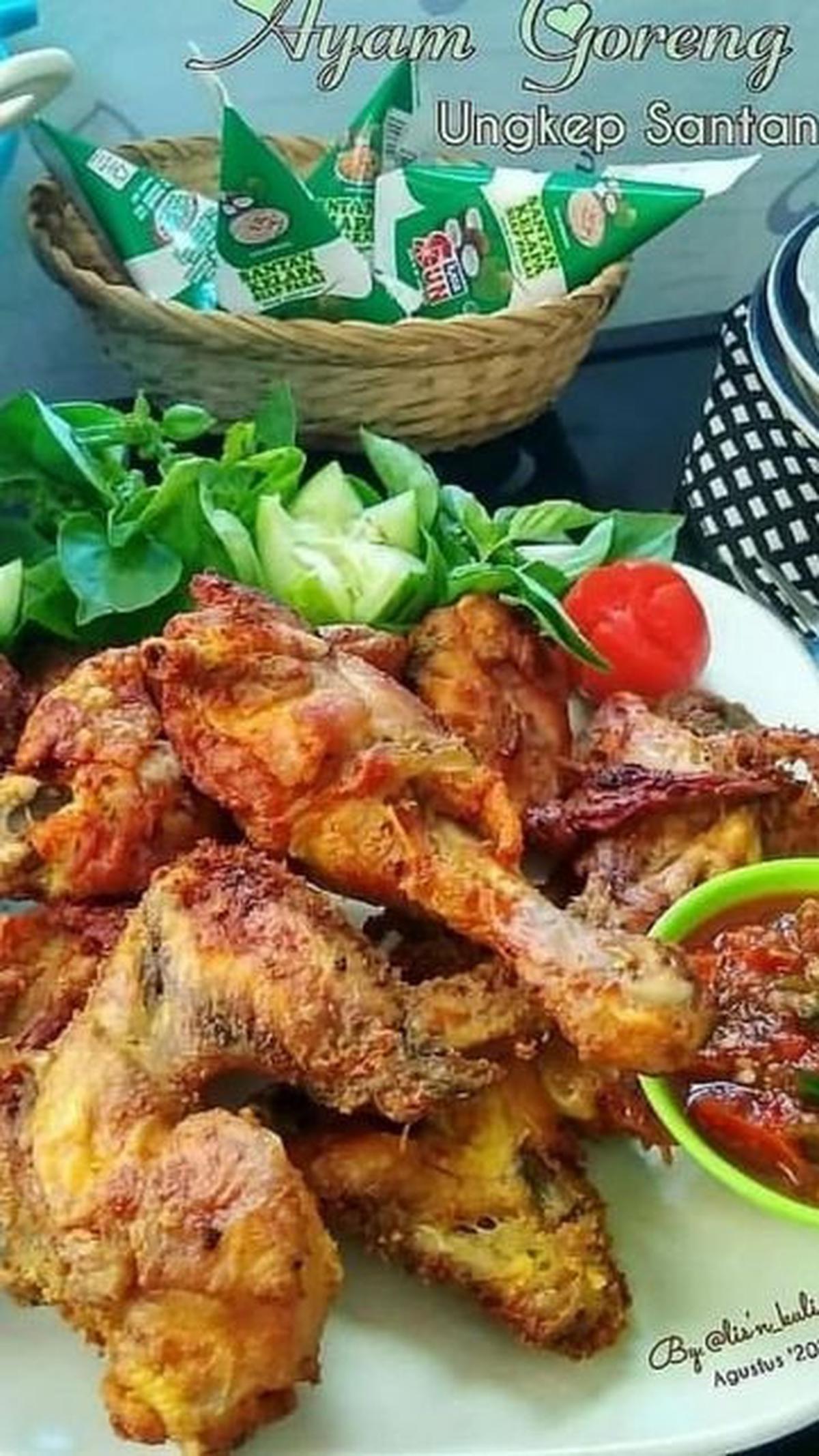 7. Resep Menu Lauk Buka Puasa: Ayam Goreng Ungkep Santan<br>