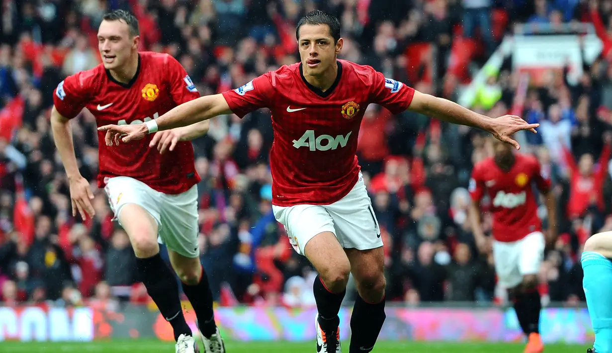 Javier Hernandez. Striker Meksiko berusia 33 tahun yang telah 3 musim membela LA Galaxy ini mampu mencetak 19 gol saat menjadi pemain pengganti di Liga Inggris. Ia melakukannya bersama Manchester United (2010/2011 hingga 2015/2016) dan West Ham (2017/2018 hingga 2019/2020). (AFP/Andrew Yates)