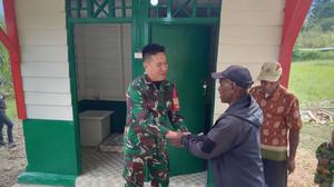 Kodim 1702/Jayawijaya Tingkatkan Sanitasi Warga Ibele dengan Serahkan MCK Umum Jayawijaya