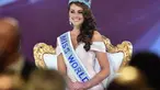 Rolene Strauss asal Afrika Selatan memenangi kontes kecantikan Miss World 2014 di London, Minggu (14/12/2014). (AFP PHOTO/Leon Neal)