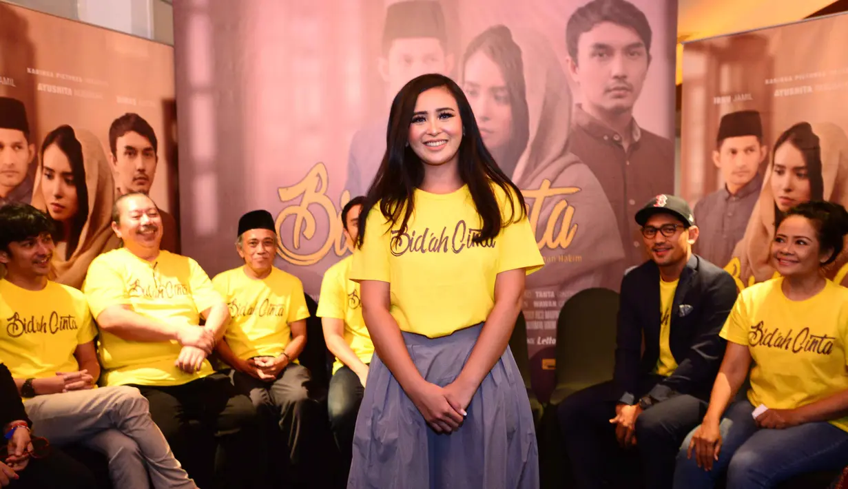 "Cita-cita sih selalu ada. Tapi kalau ditanya kapannya, nggak tahu," ucap Ayushita, di gala premier film Bid'ah Cinta, XXI Metropole, Menteng, Jakarta Pusat, Sabtu (11/3/2017). (Nurwahyunan/Bintang.com)