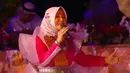 Hijab yang dikenakan Iga Mawarni diduga merepresentasikan burung merpati.  [instagram/andienaisyah]