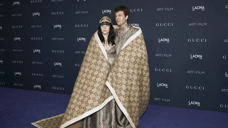 Billie Eilish dan Jesse Rutherford Berbalut Selimut Gucci di LACMA’s Art + Film Gala 2022