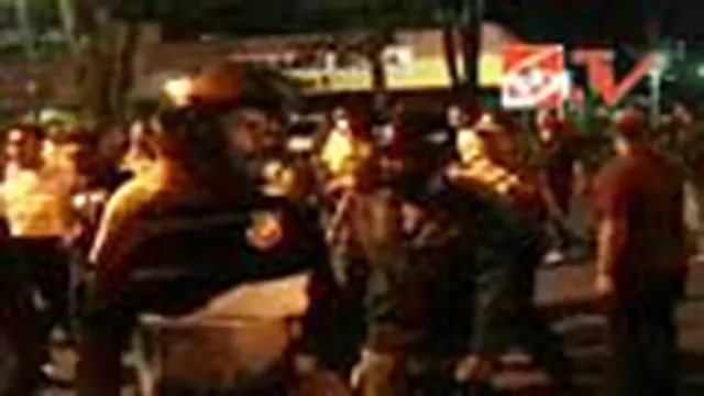 Dua Kelompok Massa Bentrok di Kelapa Gading