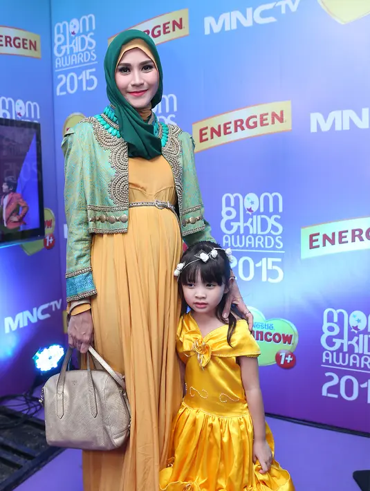 Di kehamilan ketiganya ini, istri sutradara film ini sempat dilarikan ke rumah sakit lantaran mengalami keracunan makanan. Beruntung setelah diperiksa, janin yang di kandung dalam kondisi aman. (Andy Masela/Bintang.com)