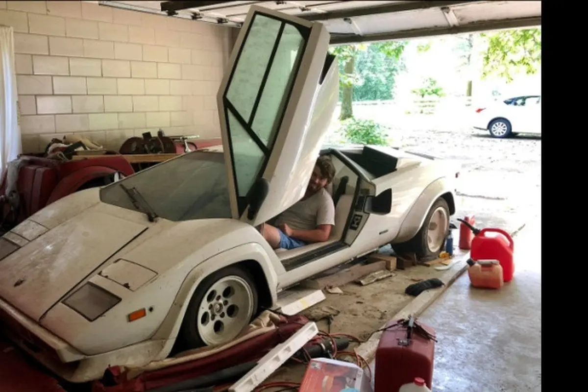 Lamborghini Countach LP400 S.