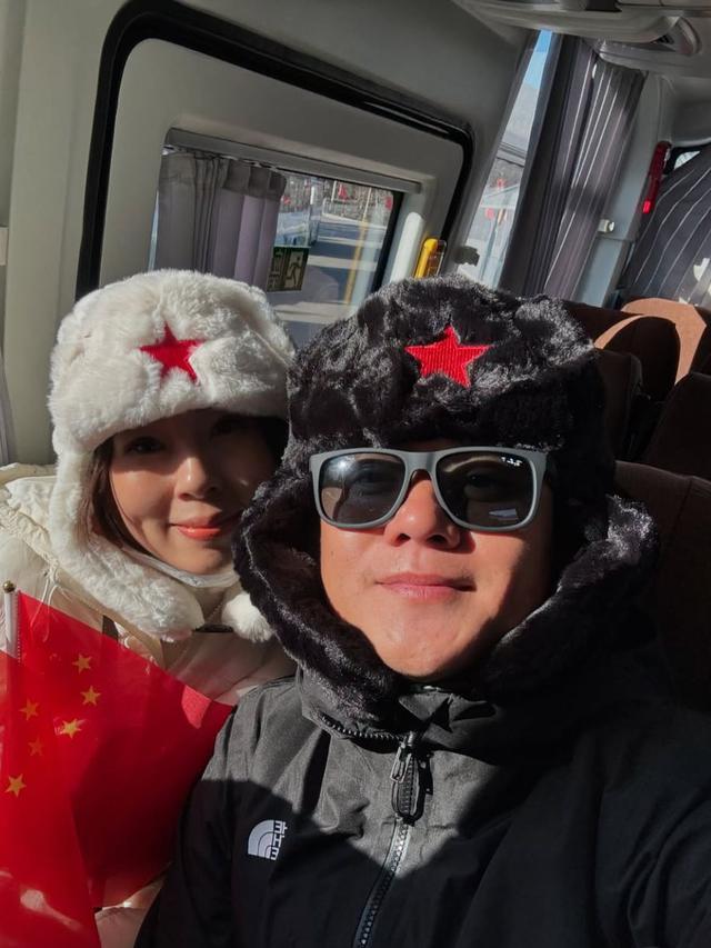 Potret harmonis Bobon Santoso dan keluarga. (credit:instagram.com/bobonsantoso/cherylruan)