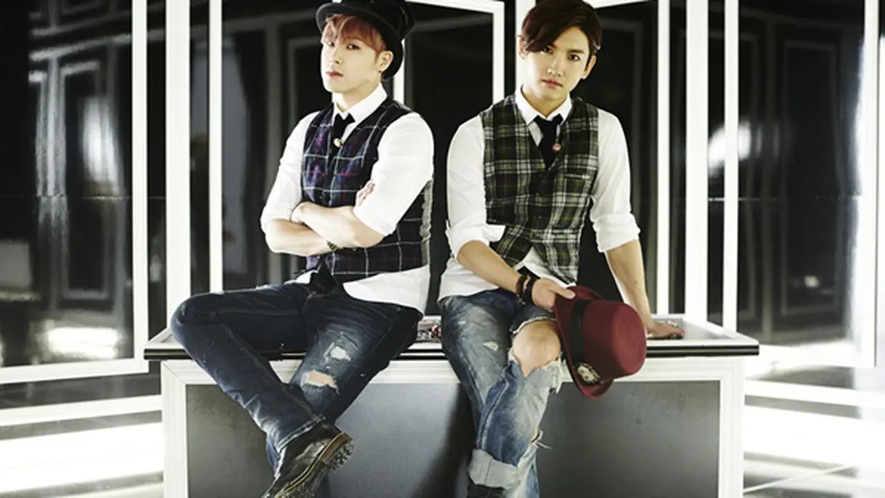 TVXQ Sapu Bersih Golden Disc Awards 2014
