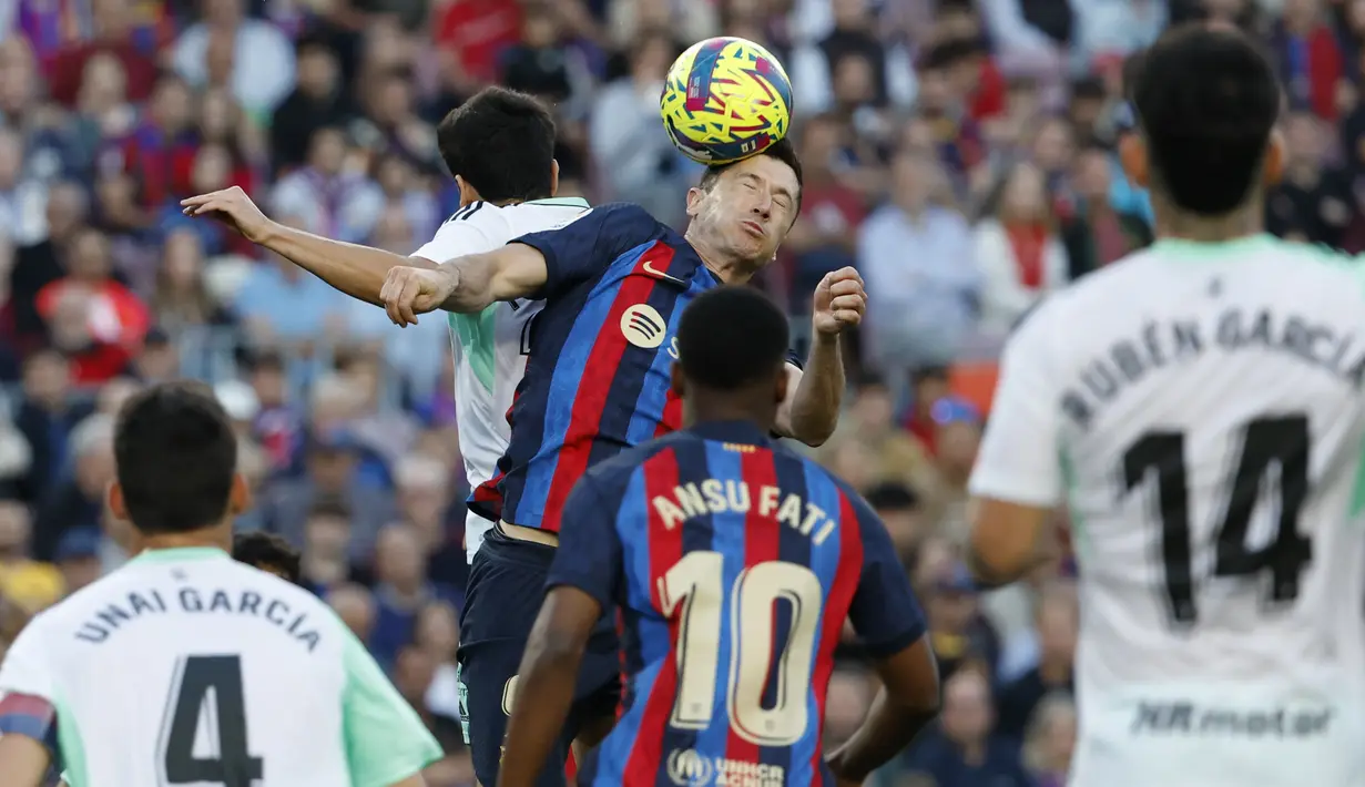 Kemenangan 1-0 ini sudah cukup buat Barcelona untuk menjaga jarak dengan Real Madrid. (AP Photo/Joan Monfort)
