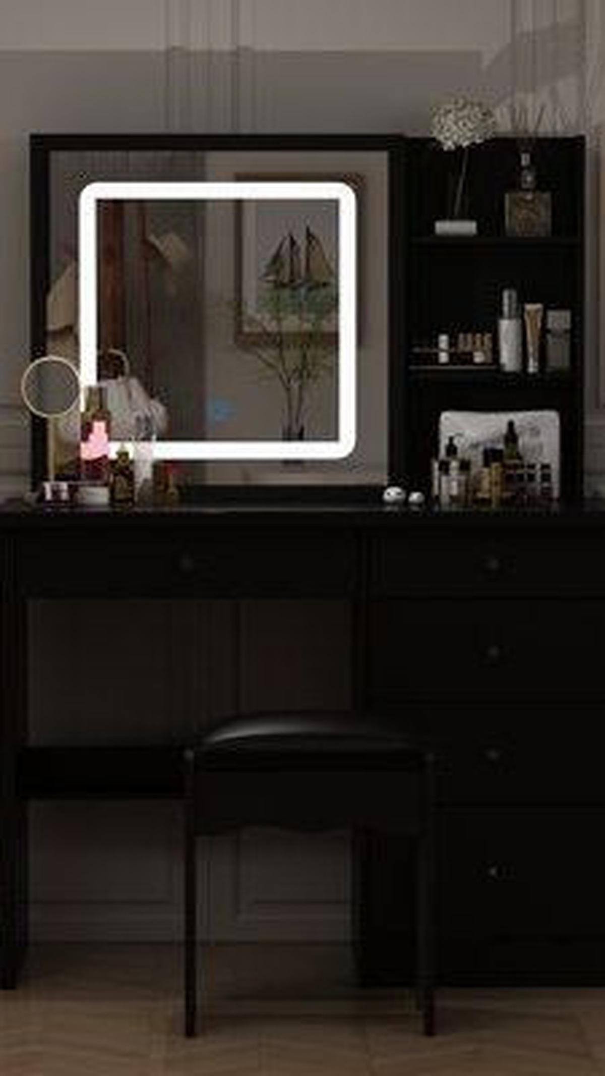 2.&nbsp;Model Meja Rias Modern Serba Hitam dan Aksen Kayu