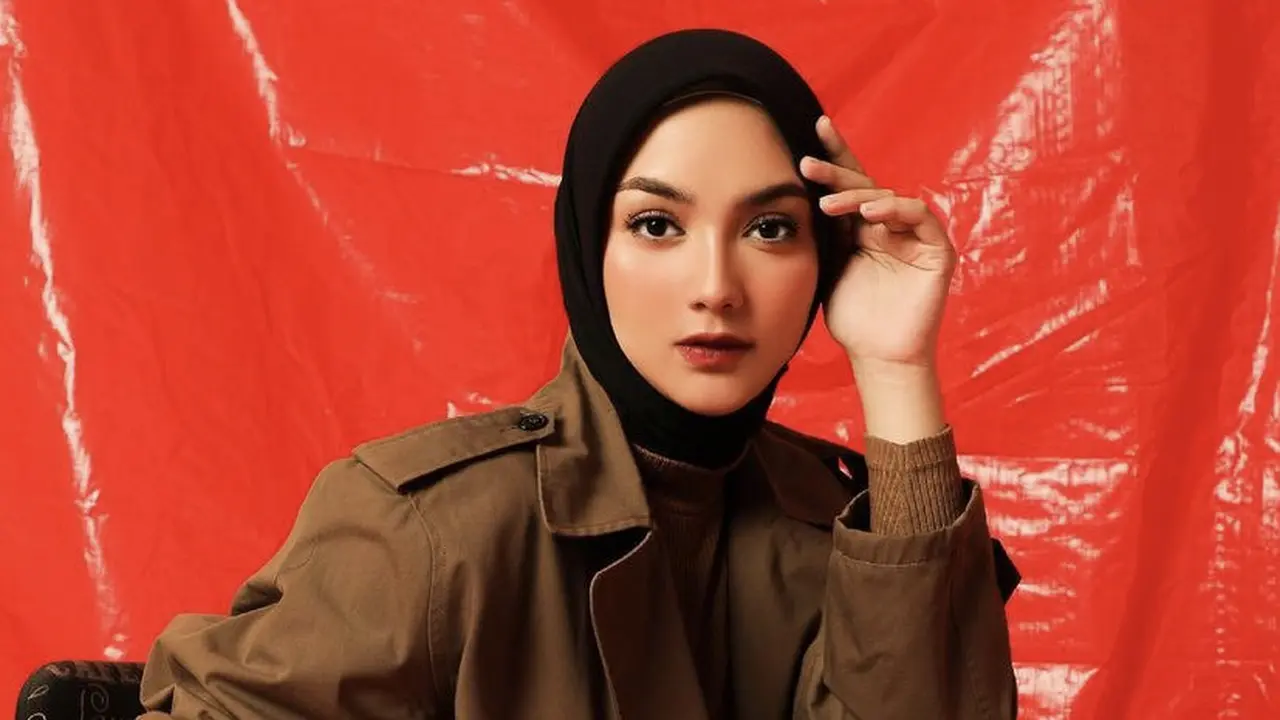 Pesona Citra Kirana di Usia 28 Tahun Tampil Stylish dengan Pakaian Nuansa Cokelat