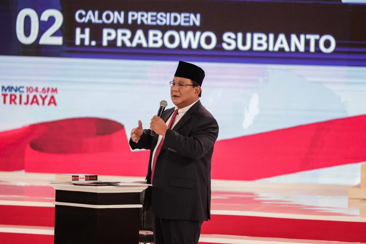 Gaya Jokowi dan Prabowo Saat Debat Kedua Capres